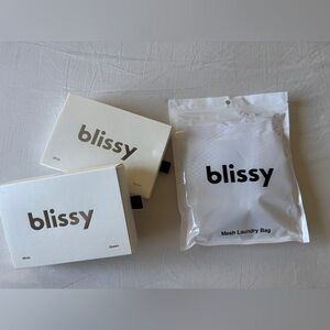 Blissy White Queen Pillowcases - MOMME 22 - 100% Pure Mulberry Silk